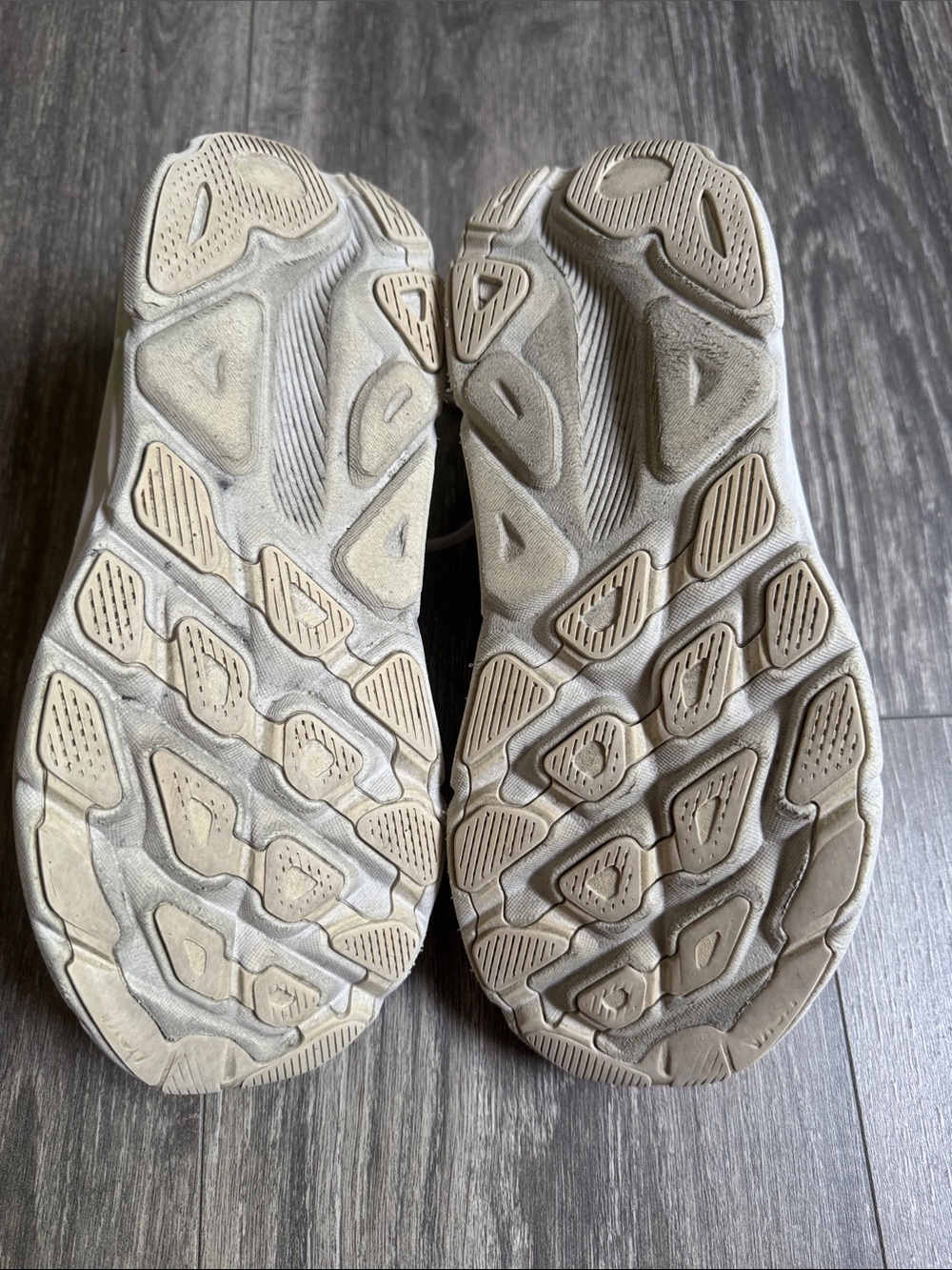 Hoka Clifton 9 Women's White Athletic Running Shoes - All-White Design - Picture 10 of 10
